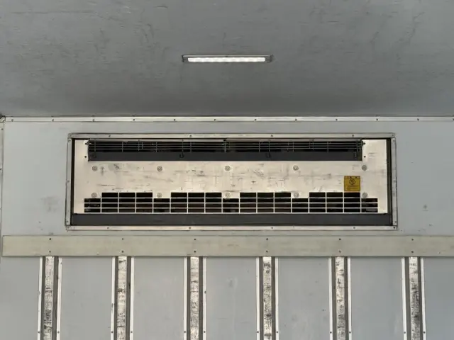 いすゞ フォワード TKG-FRR90T2(2WD)の写真16