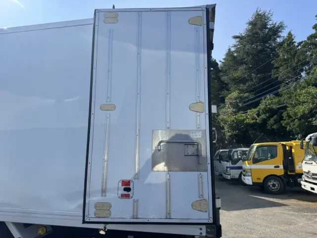 いすゞ フォワード TKG-FRR90T2(2WD)の写真18