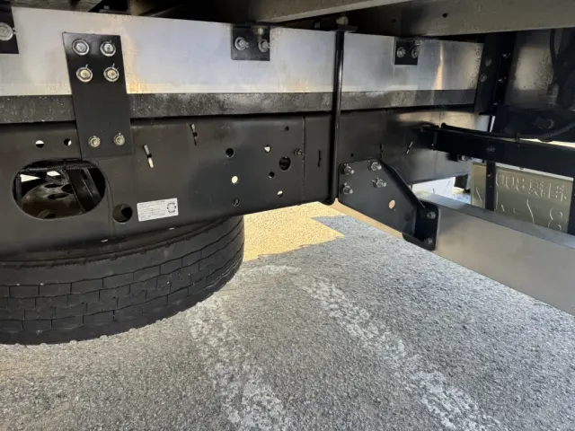 いすゞ フォワード TKG-FRR90T2(2WD)の写真21