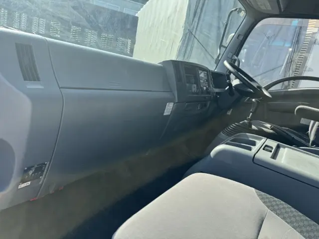 いすゞ フォワード TKG-FRR90T2(2WD)の写真35