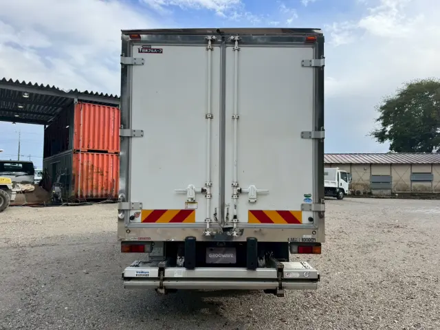 三菱 キャンター TPG-FEB80(2WD)の写真8