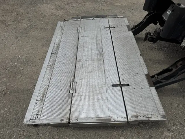 三菱 キャンター TPG-FEB80(2WD)の写真11