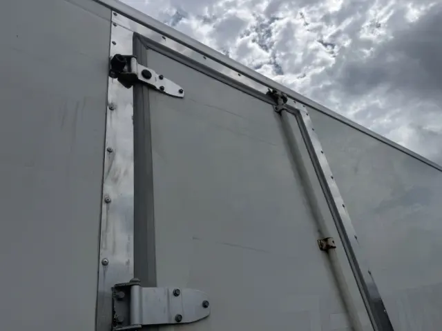 三菱 キャンター TPG-FEB80(2WD)の写真41