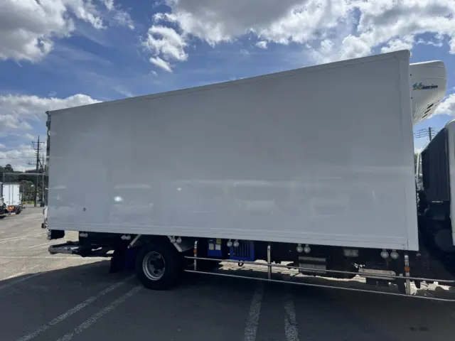 日野 レンジャー TKG-FD7JLAA(2WD)の写真6