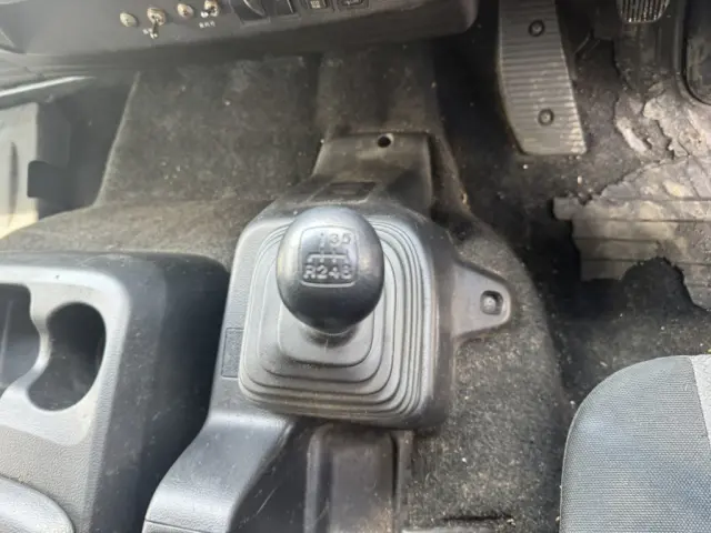 日野 レンジャー TKG-FD7JLAA(2WD)の写真32