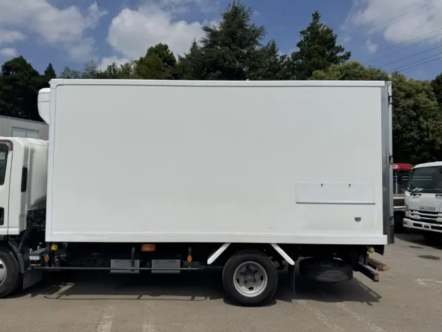 いすゞ エルフ 2RG-NPR88AN(2WD)の写真7