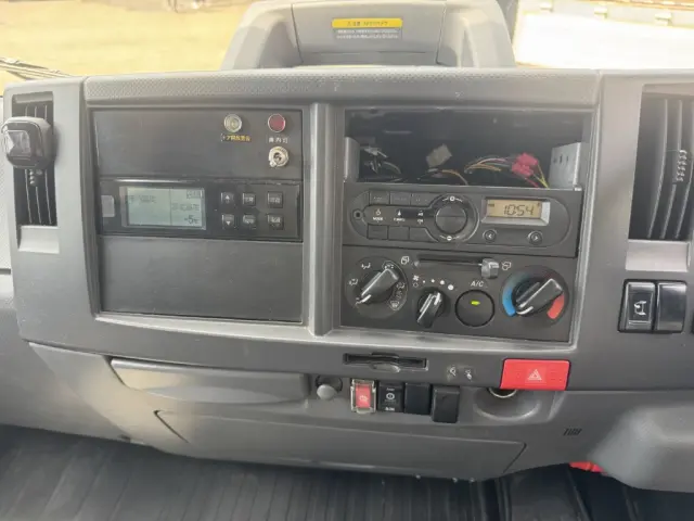 いすゞ エルフ 2RG-NPR88AN(2WD)の写真29
