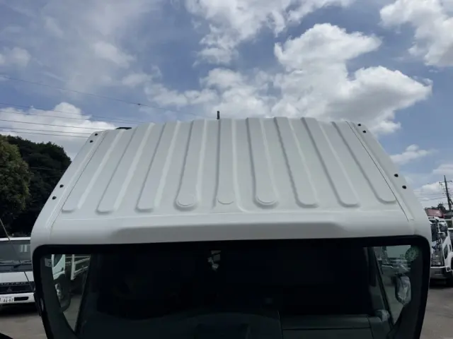 いすゞ エルフ 2RG-NPR88AN(2WD)の写真40