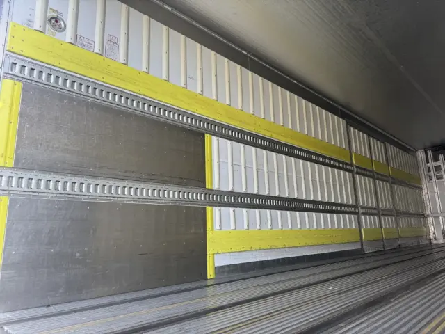 日野 プロフィア 2DG-FW1AHG(8x4)の写真11