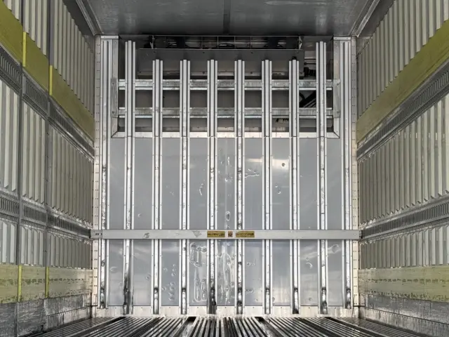 日野 プロフィア 2DG-FW1AHG(8x4)の写真15