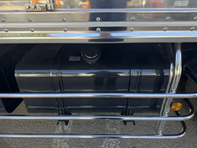 日野 プロフィア 2DG-FW1AHG(8x4)の写真24