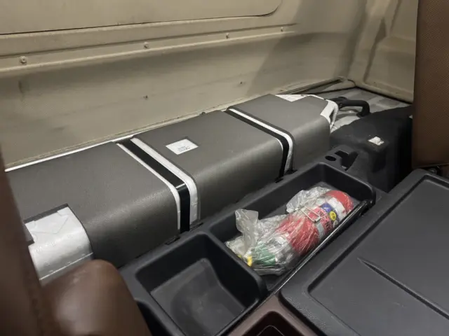 日野 プロフィア 2DG-FW1AHG(8x4)の写真33