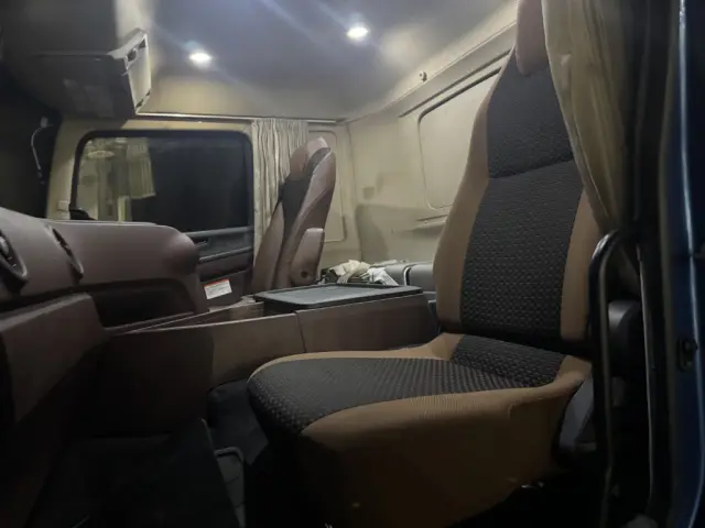 日野 プロフィア 2DG-FW1AHG(8x4)の写真35