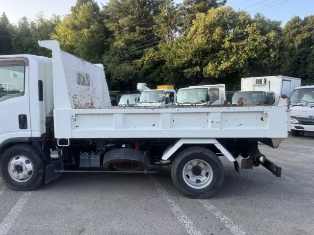 いすゞ エルフ TKG-NPR85YN(2WD)の写真7