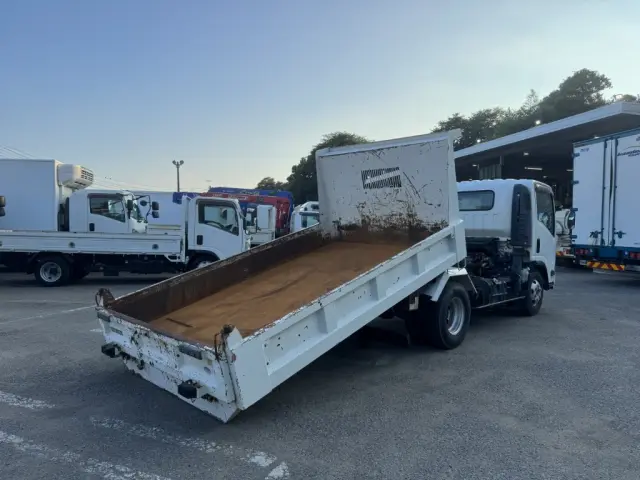 いすゞ エルフ TKG-NPR85YN(2WD)の写真9