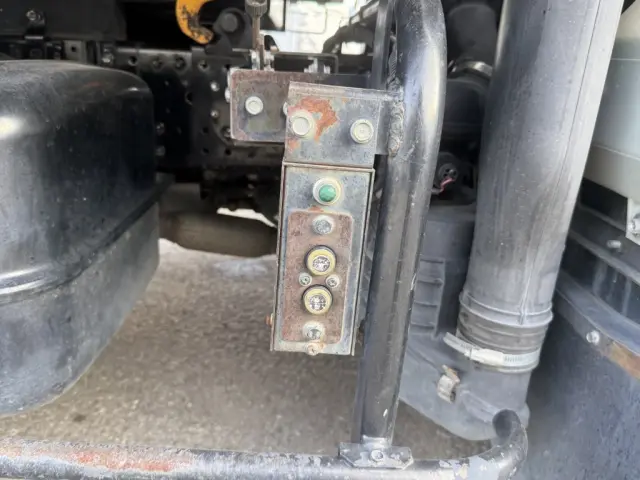 いすゞ エルフ TKG-NPR85YN(2WD)の写真10