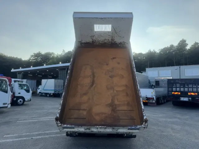 いすゞ エルフ TKG-NPR85YN(2WD)の写真11