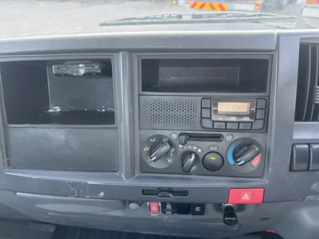 いすゞ エルフ TKG-NPR85YN(2WD)の写真32