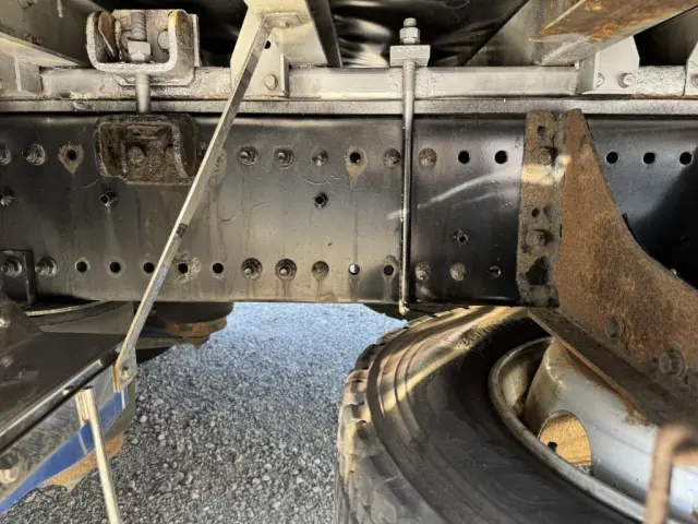 日野 プロフィア 2DG-FW1AHG(8x4)の写真21