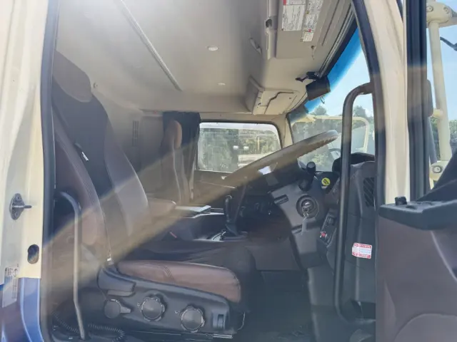 日野 プロフィア 2DG-FW1AHG(8x4)の写真29