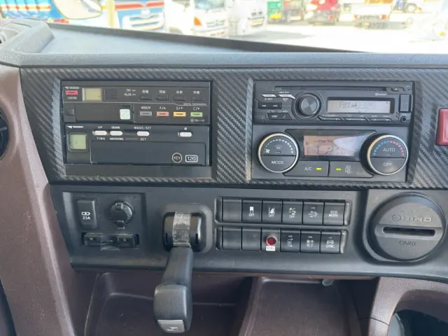 日野 プロフィア 2DG-FW1AHG(8x4)の写真31