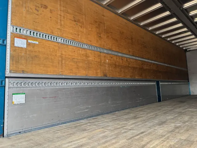 ＵＤ クオン QPG-CG5ZA(8x4)の写真10