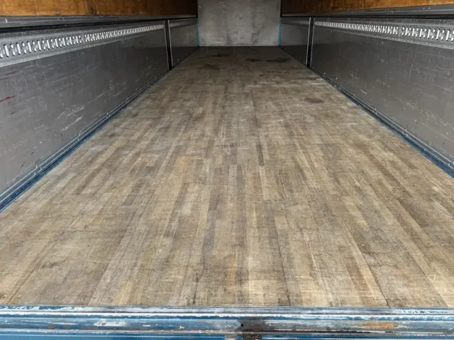 ＵＤ クオン QPG-CG5ZA(8x4)の写真12