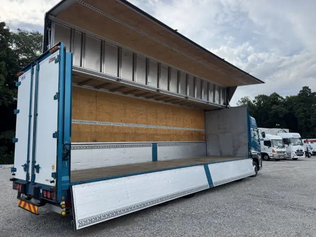 ＵＤ クオン QPG-CG5ZA(8x4)の写真15