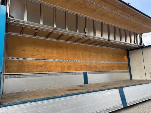 ＵＤ クオン QPG-CG5ZA(8x4)の写真16