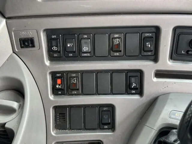 ＵＤ クオン QPG-CG5ZA(8x4)の写真31