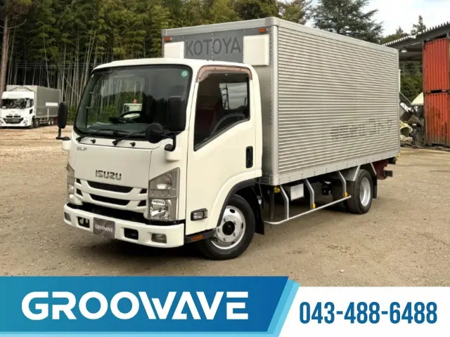 いすゞ エルフ TRG-NMR85AN(2WD)の写真1