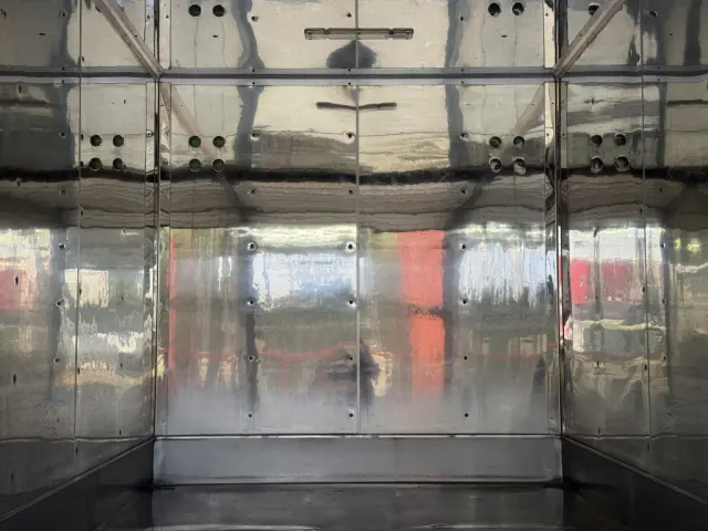 いすゞ エルフ TRG-NMR85AN(2WD)の写真13