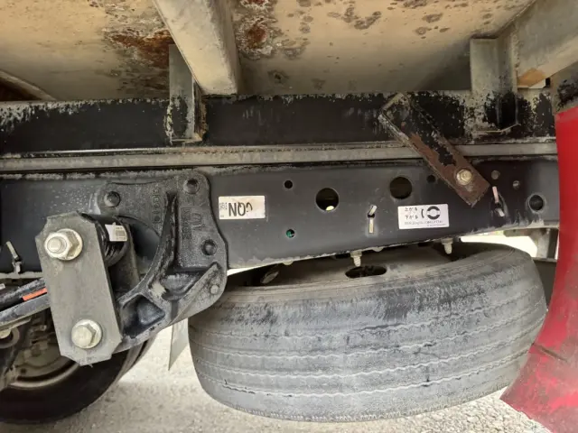 いすゞ エルフ TRG-NMR85AN(2WD)の写真15