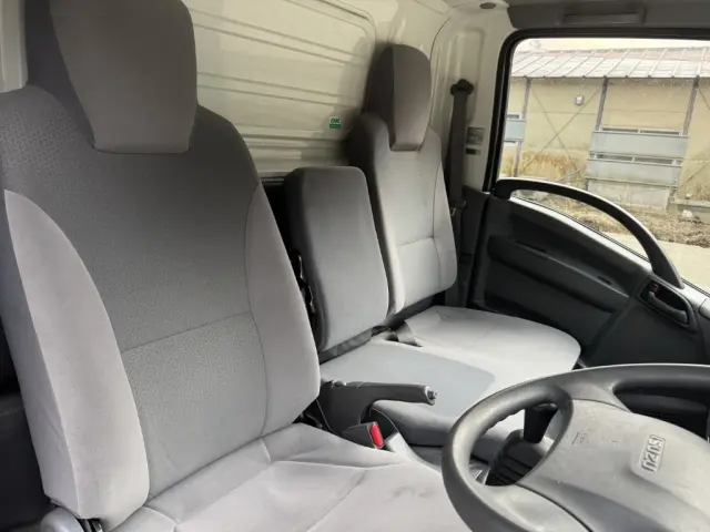 いすゞ エルフ TRG-NMR85AN(2WD)の写真21