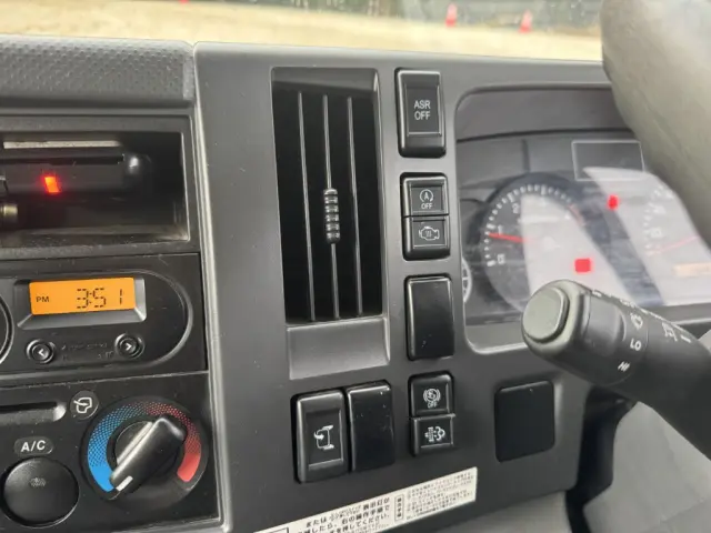 いすゞ エルフ TRG-NMR85AN(2WD)の写真24