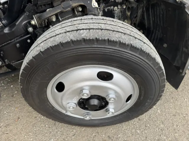 いすゞ エルフ TRG-NMR85AN(2WD)の写真36