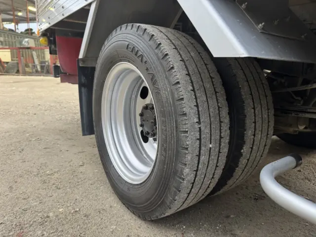 いすゞ エルフ TRG-NMR85AN(2WD)の写真38