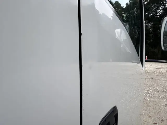 いすゞ エルフ TRG-NMR85AN(2WD)の写真40