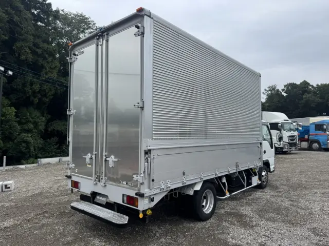 いすゞ エルフ PB-NPR81AN(2WD)の写真3