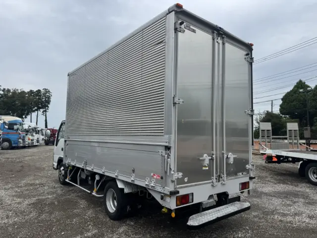 いすゞ エルフ PB-NPR81AN(2WD)の写真4