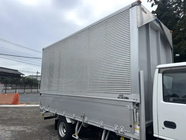 いすゞ エルフ PB-NPR81AN(2WD)の写真6