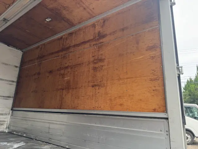 いすゞ エルフ PB-NPR81AN(2WD)の写真11