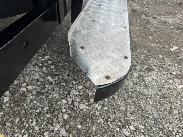 いすゞ エルフ PB-NPR81AN(2WD)の写真49