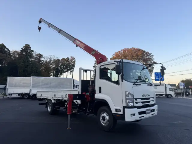 いすゞ フォワード 2PG-FRR90S1(2WD)の写真2