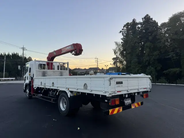 いすゞ フォワード 2PG-FRR90S1(2WD)の写真4