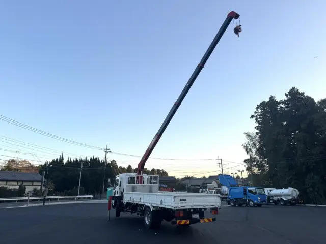 いすゞ フォワード 2PG-FRR90S1(2WD)の写真16