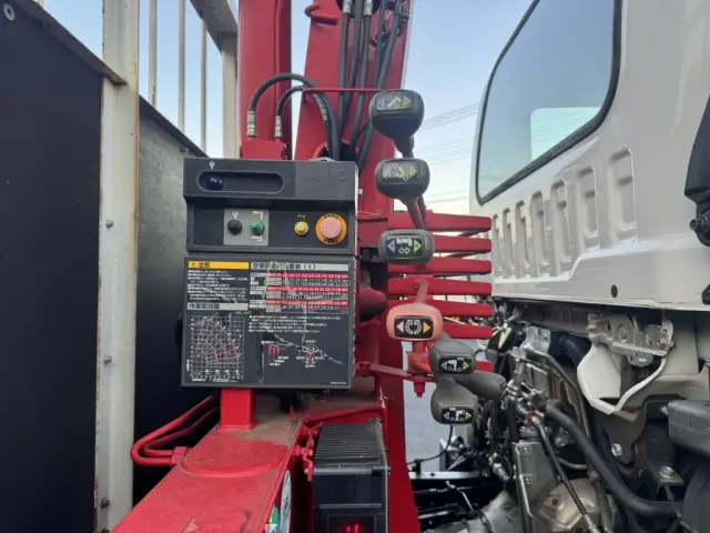 いすゞ フォワード 2PG-FRR90S1(2WD)の写真21