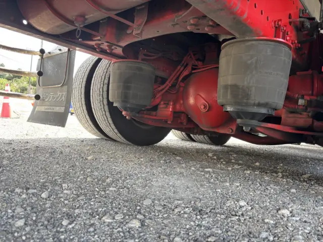 日野 プロフィア 2DG-FW1AHJ(8x4)の写真24