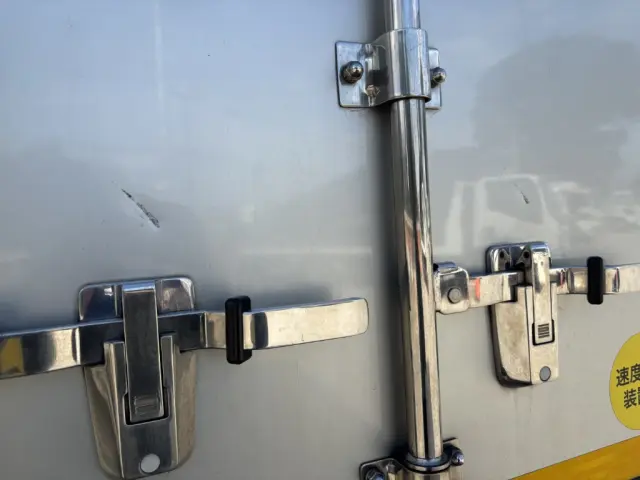 日野 プロフィア 2DG-FW1AHJ(8x4)の写真48