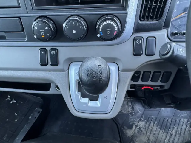 三菱 キャンター TPG-FEA50(2WD)の写真29